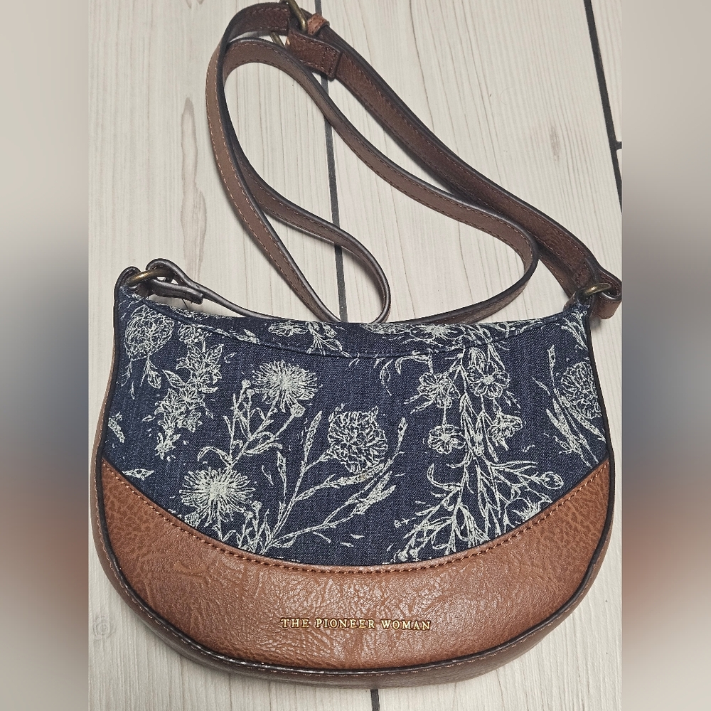 beautiful denim floral crossbody purse